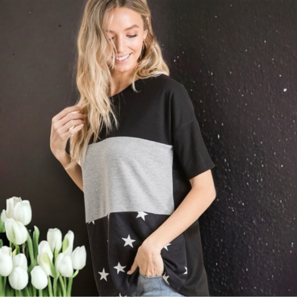 Color Block Star Print Top - Picture 2 of 7